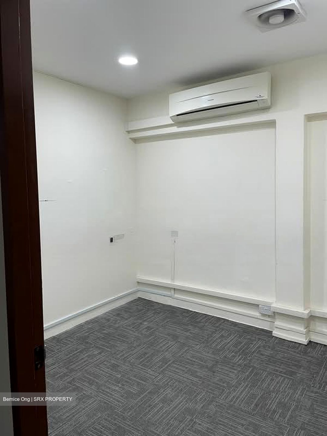 Bright Centre (D15), Office #605822771